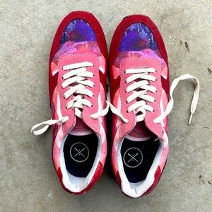 Inkkas - Like New - womens size 11 athletic shoe